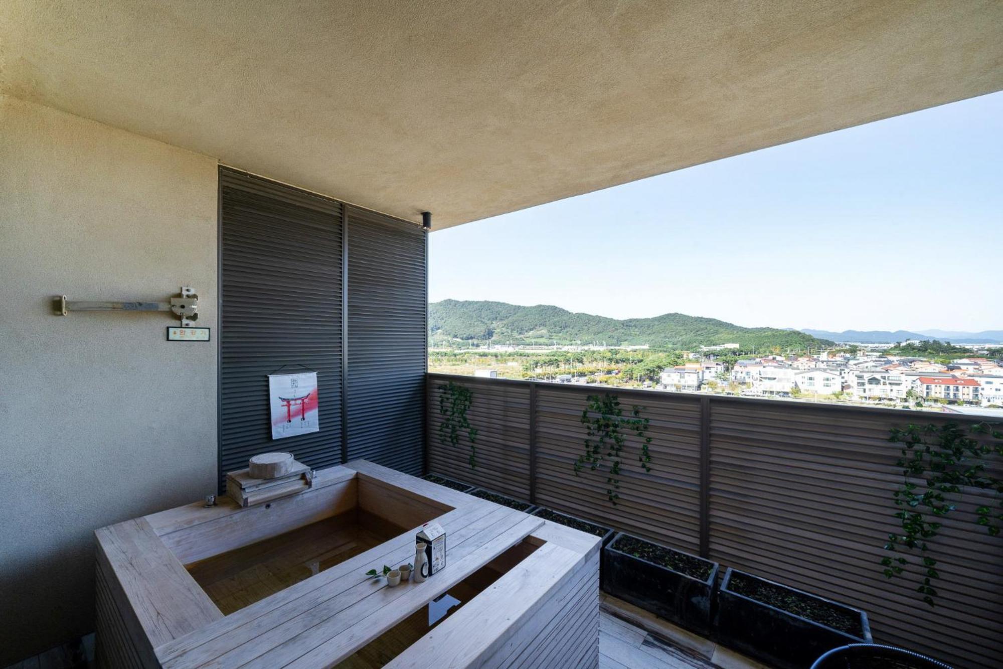 Best Louis Hamilton Hotel West Busan Buitenkant foto